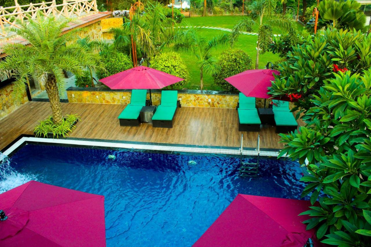 Krishna Riverside Resort Vāsad Exterior foto