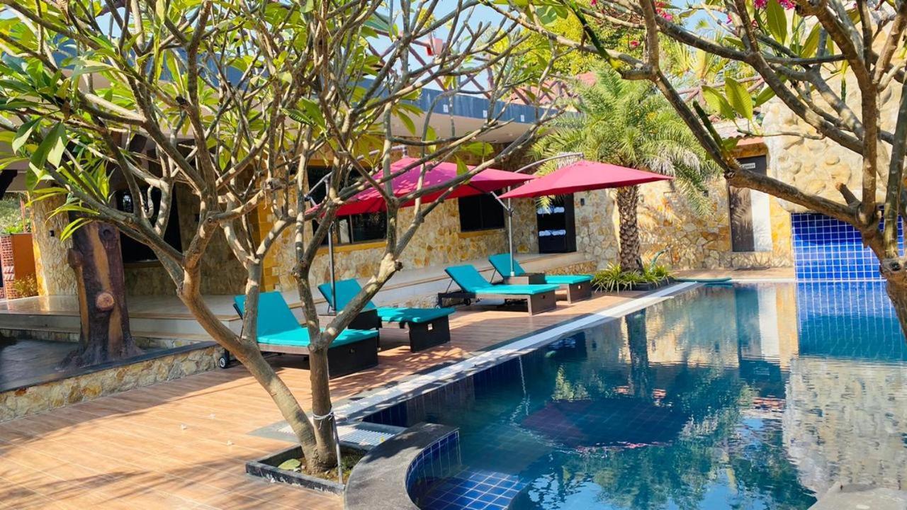 Krishna Riverside Resort Vāsad Exterior foto
