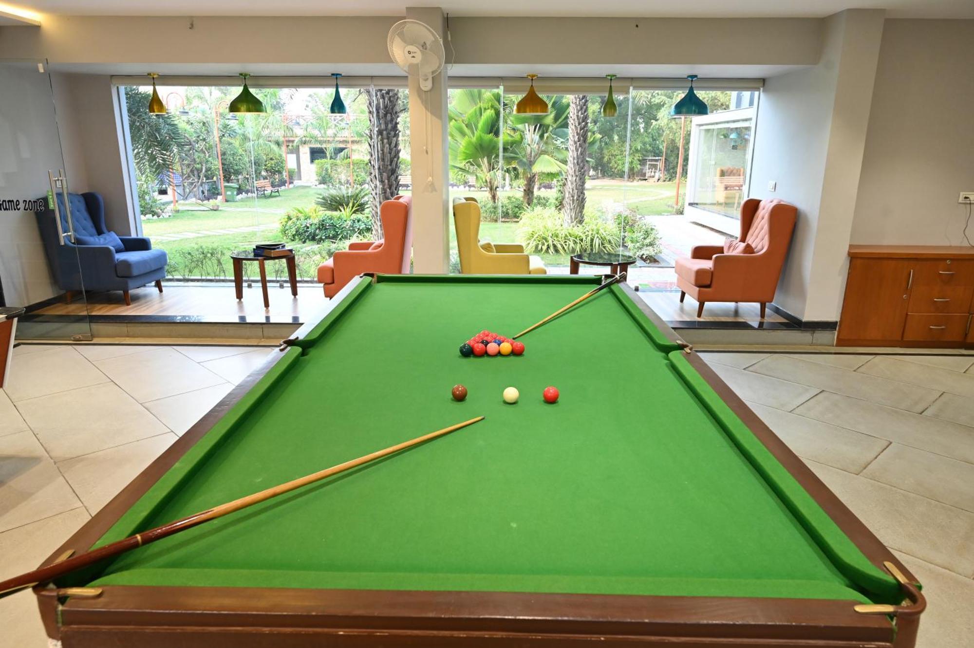 Krishna Riverside Resort Vāsad Exterior foto