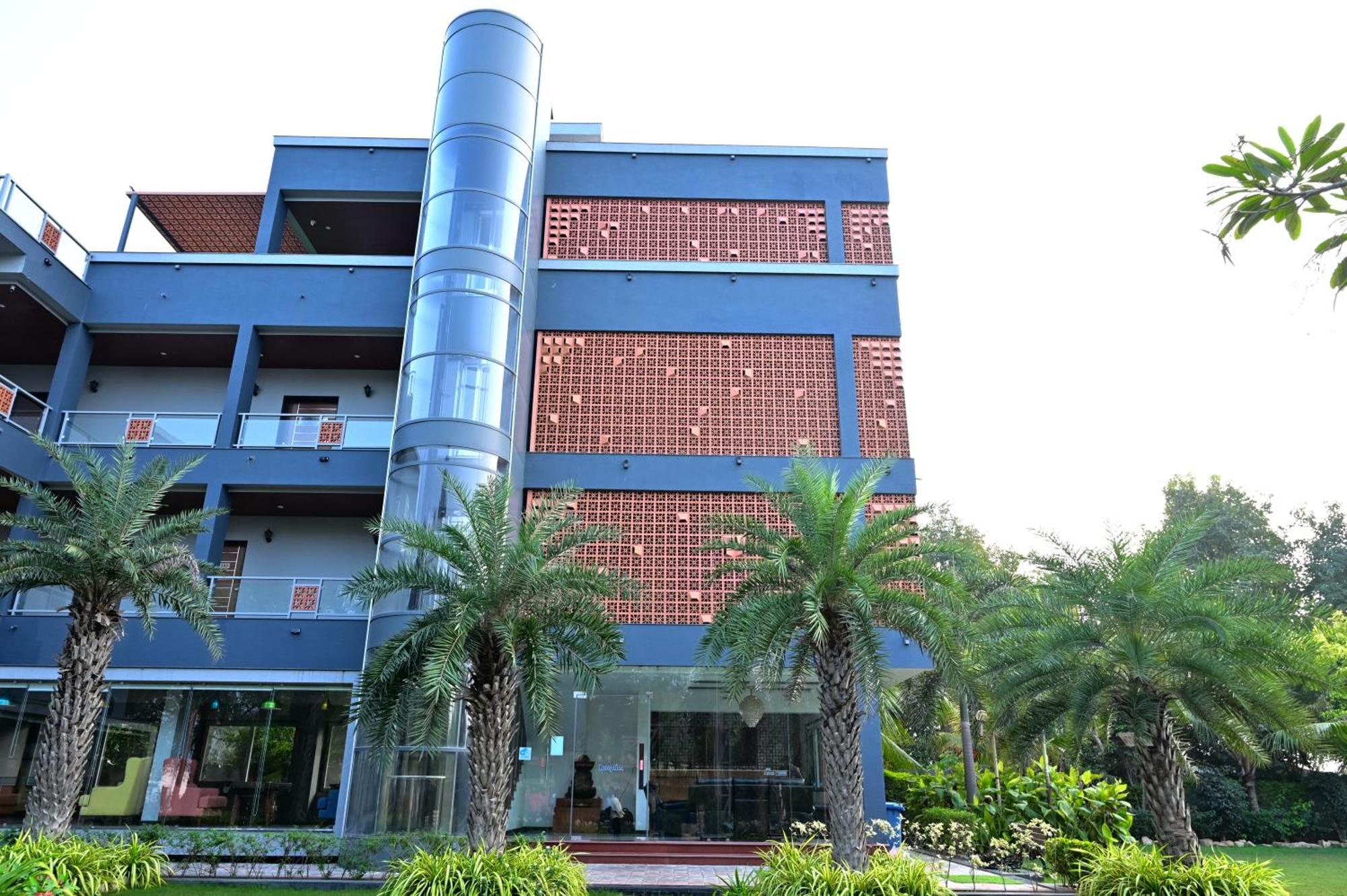 Krishna Riverside Resort Vāsad Exterior foto