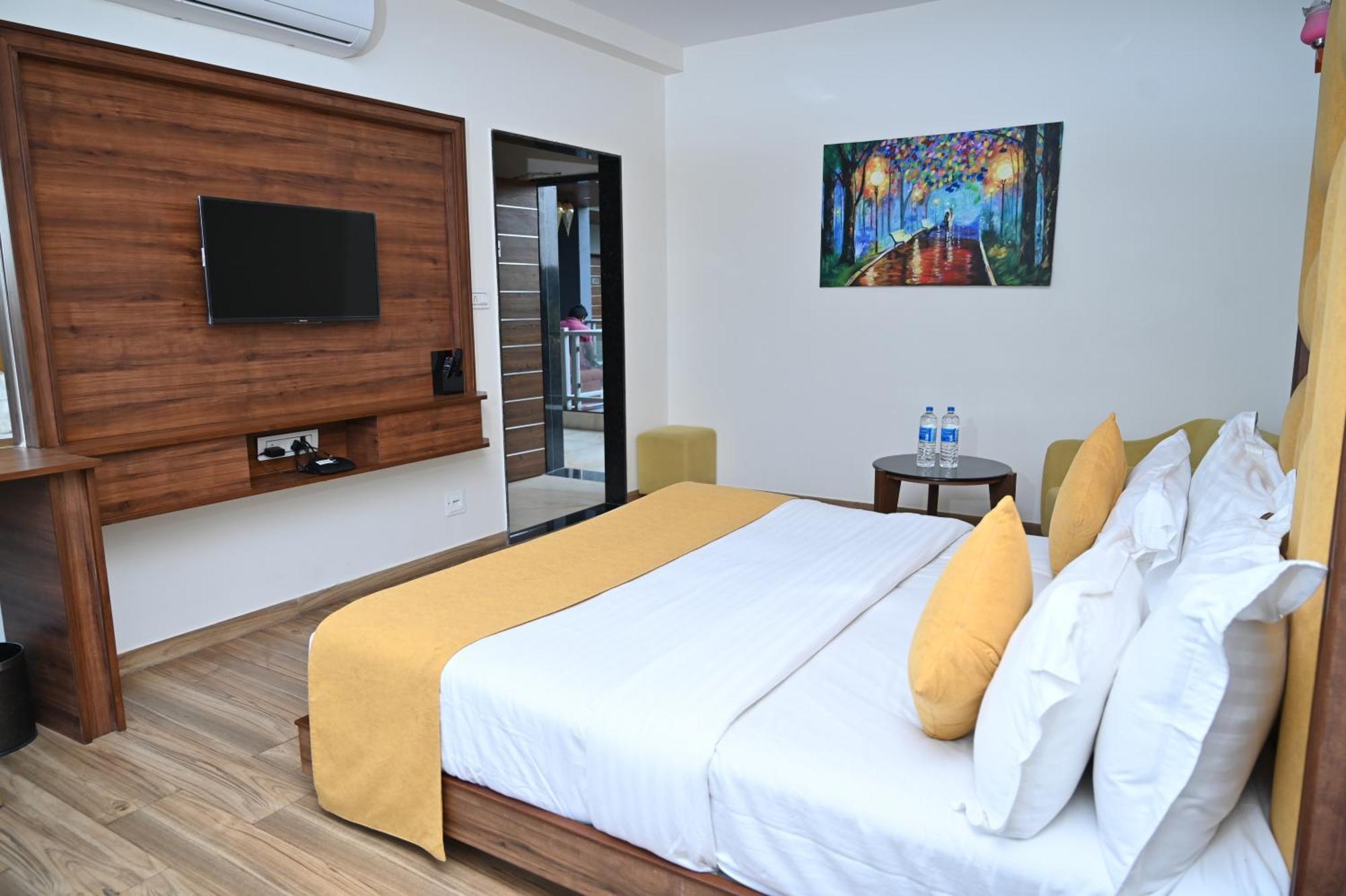 Krishna Riverside Resort Vāsad Exterior foto